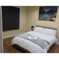 Welcome To Our Stylish Luxury Flat In Walsall Town Centre