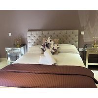 Country King And Bath