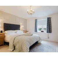 Stylish Retreat With Private Garden In Tetbury