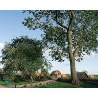 Rural Ensuite Wooden Cabin With Wood Fired Hot Tub