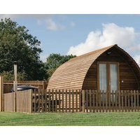 Ensuite Wooden Cabin With Hot Tub