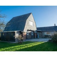 Tyr Garreg - Sleeps 7 Guests In 4 Bedrooms