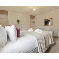 Quirky & Wonky Inn - 4 BD