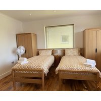 Welcome To Your Perfect Coastal Getaway In Palm Bay With Stunning Sea Views!