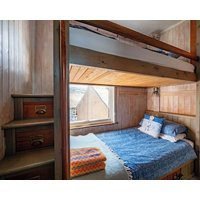 B&B Bunk Room Above Café Alf Resco in Dartmouth