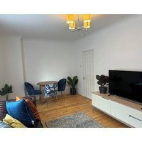 Keep It Simple And Peaceful In This 2-bedroom Brentwood Apartment.