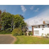 Robin House Pet Friendly With A Garden In Lucker Ref 945222