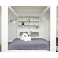 Bright & Peaceful Studio | Walk To Town & Beach