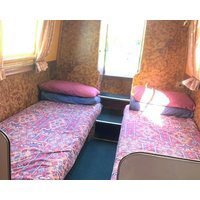 Stone - Boat - Sleeps 4 - Pet Friendly-85ws