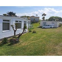Enjoy A Cornish Getaway In This Dog Friendly Chalet Just A Stroll To The Sandy Beach.