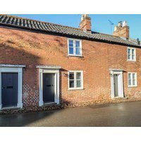 A Family Cottage With Courtyard Garden In One Of The Oldest Parts Aylsham In North Norfolk