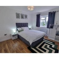 Very Cosy & Lovely 1 Bed Garden Apartment with side access Suitable for Long Stay and Short Stay