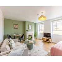 Charming Studio with Stunning Windsor Castle Views