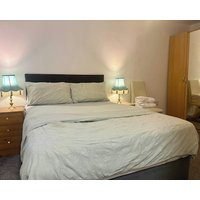 2 Bed Apartment-Sleeps 5-Free Parking