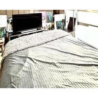 Arty infused Loft with ac near Emirates Stadium