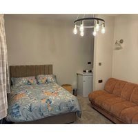 Double Deluxe Centre Apartment- Free Parking - Self Check-In - Cctv