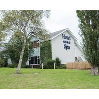 North Lakes Hotel & Spa