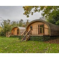 Cosy and eco-friendly cabins next to 16th century pub