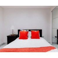 Charming 1BR Escape in the Heart of the City