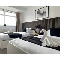Spacious home in Woodhouse sleeps 9 guests!