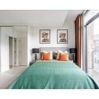 Tranquil 3 Bed Townhouse in Central Marylebone with Private Entrance