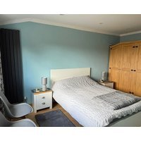 Studio- Sleeps 2- Free WiFi- Luxury Shower