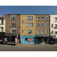 Stylish Shoreditch Apartment Sleeps 4 with Balcony and within Popular Location