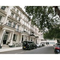 Stylish 2-BD Gem • Hyde Park • Premium Location