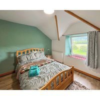 Swan Cottage offers a relaxing space for all the family to enjoy.