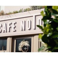 Swn y Mor - sleeps 6 guests in 3 bedrooms