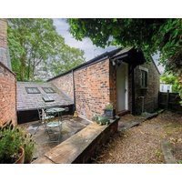 Stunning Bowdon Cottage by City SuperHost