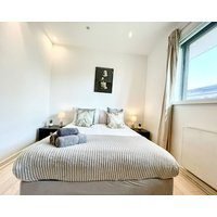 King's Cross NEW 3-Bed Flat w/ Balcony | Islington