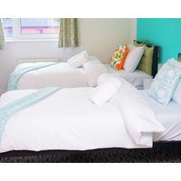 Luxury 2BED Apartment near Cardiff City Center| Fast WI-FI