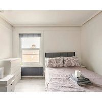 Spacious room w/ Wifi + Kitchen 4