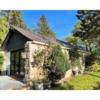 Romantic Nordic Retreat in Llangefni