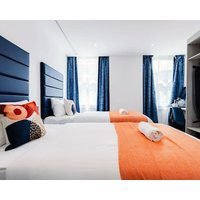 OYO Boston Court Hotel