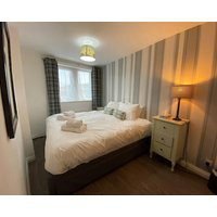 The Red Lion & Manor House