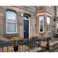 Roomy home 1 level Free Parking