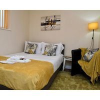 The Lower Deck-South Shields 4 seperate beds sleeps 5 Contractor and Long Stay Rates