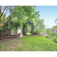 Tranquil One-bedroom Annexe With Forest Views In Kintbury.