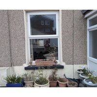 Fab cottage local to all amenities and a 3min walk to beautiful sandy beaches.