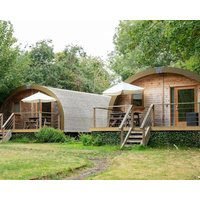Lidgate Star Cabin 1 · Eco-friendly cabins next to a 16th century pub