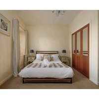 The Ice House Summary