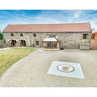 The Barn Luxury Country Home Sleeps 6 Hot Tub