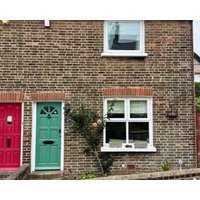 Charming Cottage with Garden in Historic Old Town