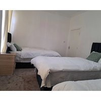 Triple bedroom - 3 single beds in a shared house