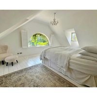 Elegant Hampshire Countryside Stay