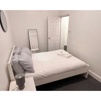 Modern & Spacious 2-bed flat - Central Cardiff - Fast Wifi - Long & Short Stay