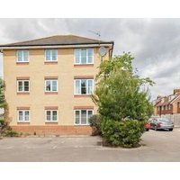 2 Bed Flat - Sleeps 4 - Pets - Parking - Garden