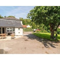 4 Bed-2 Bath-Bar-Pool Table-Library- Xmas venue